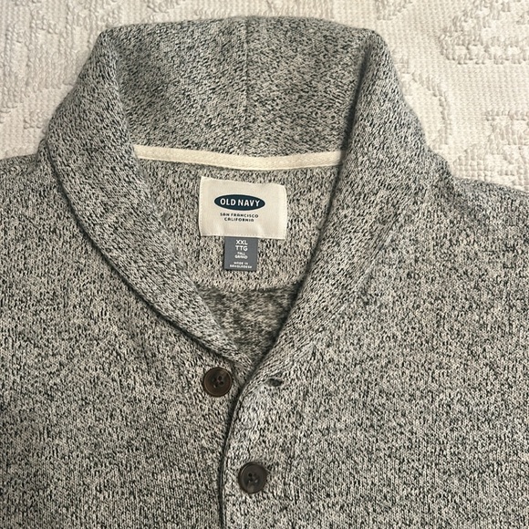 Old Navy sweater - Picture 2 of 4